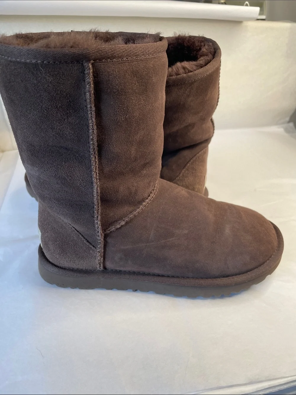 UGG‎ Classic Short Brown Suede Shearling Boots